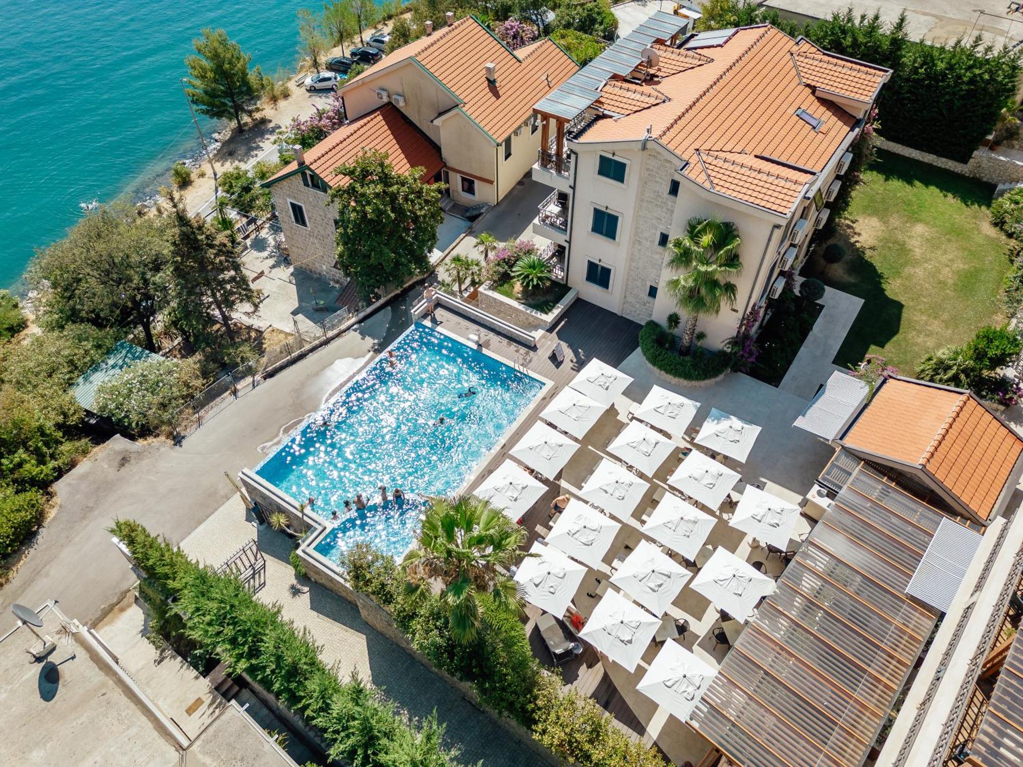 Bellezza Resort & Spa Kotor Exterior photo